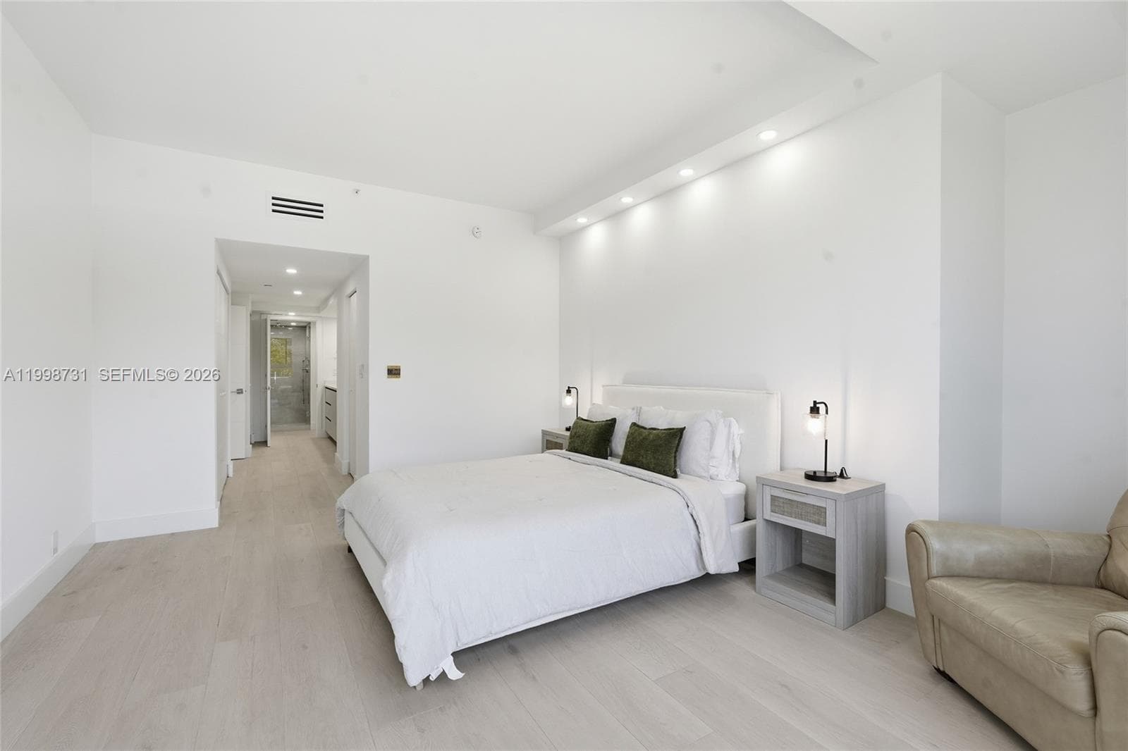 251 Crandon Blvd 202 photo 16