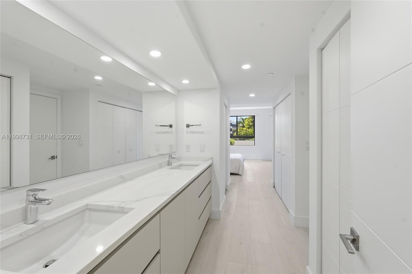 251 Crandon Blvd 202 photo 19