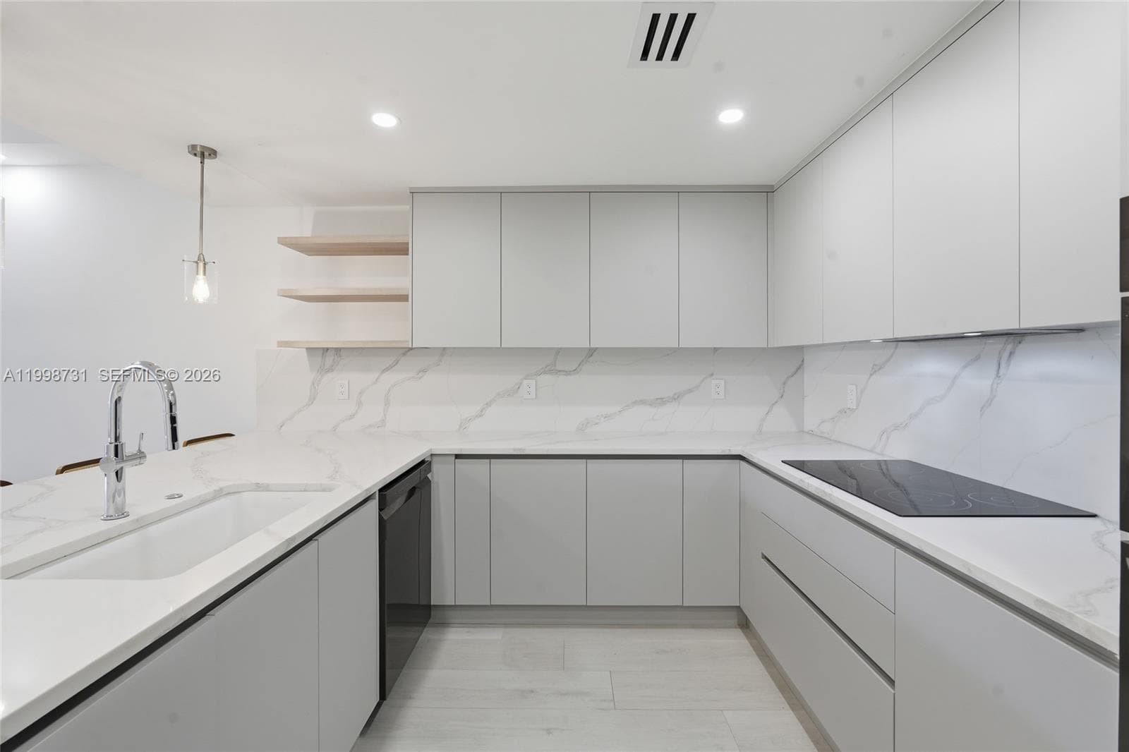 251 Crandon Blvd 202 photo 4