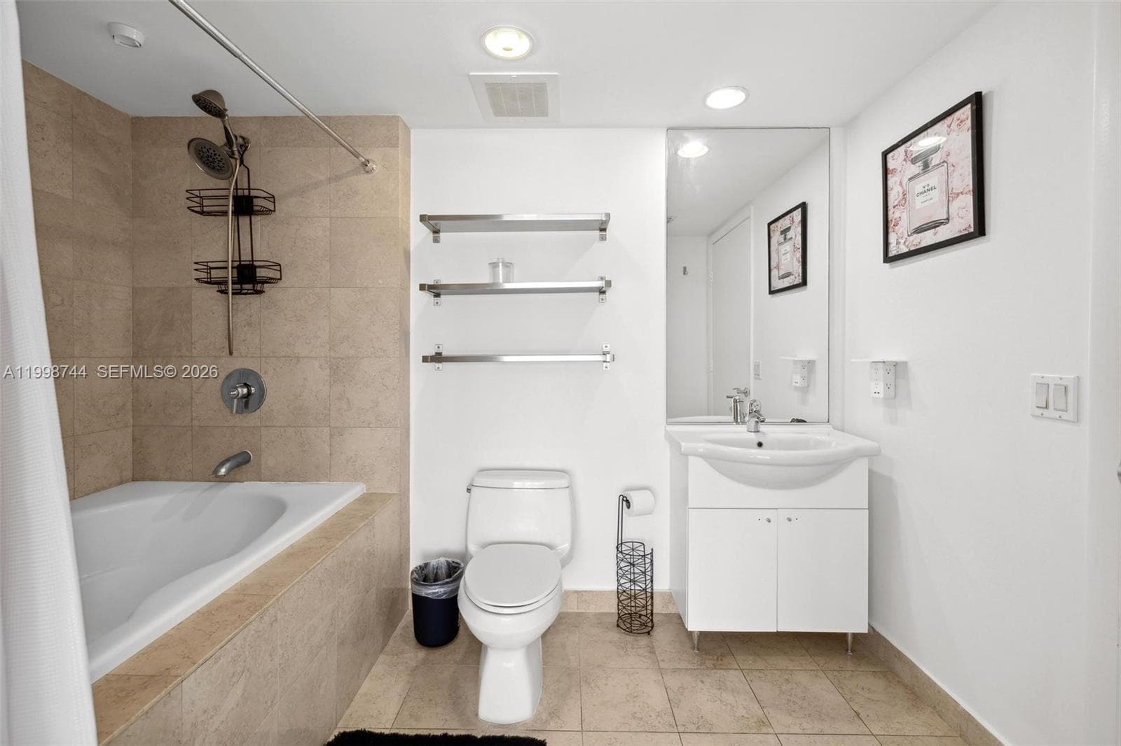 1830 OCEAN DR 4907 photo 13