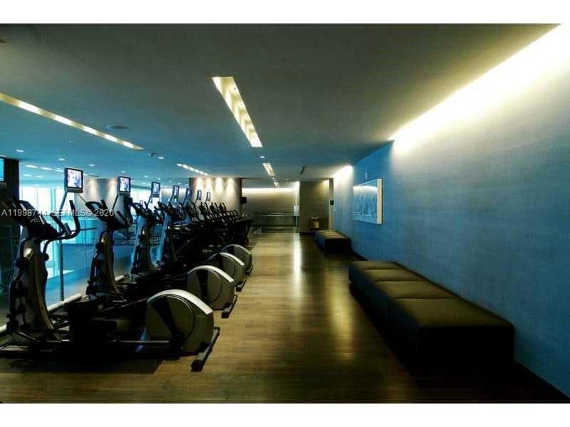 1830 OCEAN DR 4907 photo 17