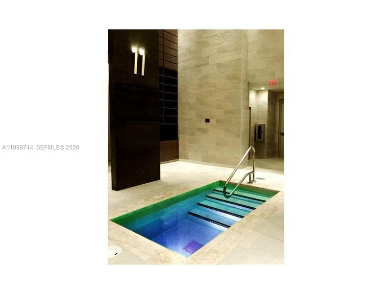 1830 OCEAN DR 4907 photo 20