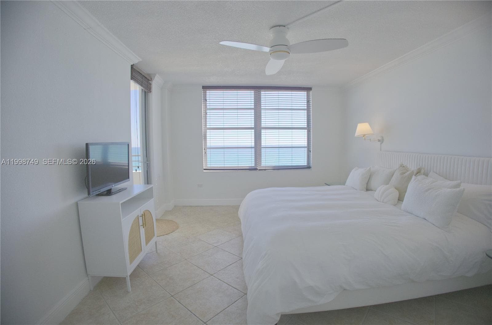 5555 Collins Ave 15M photo 4