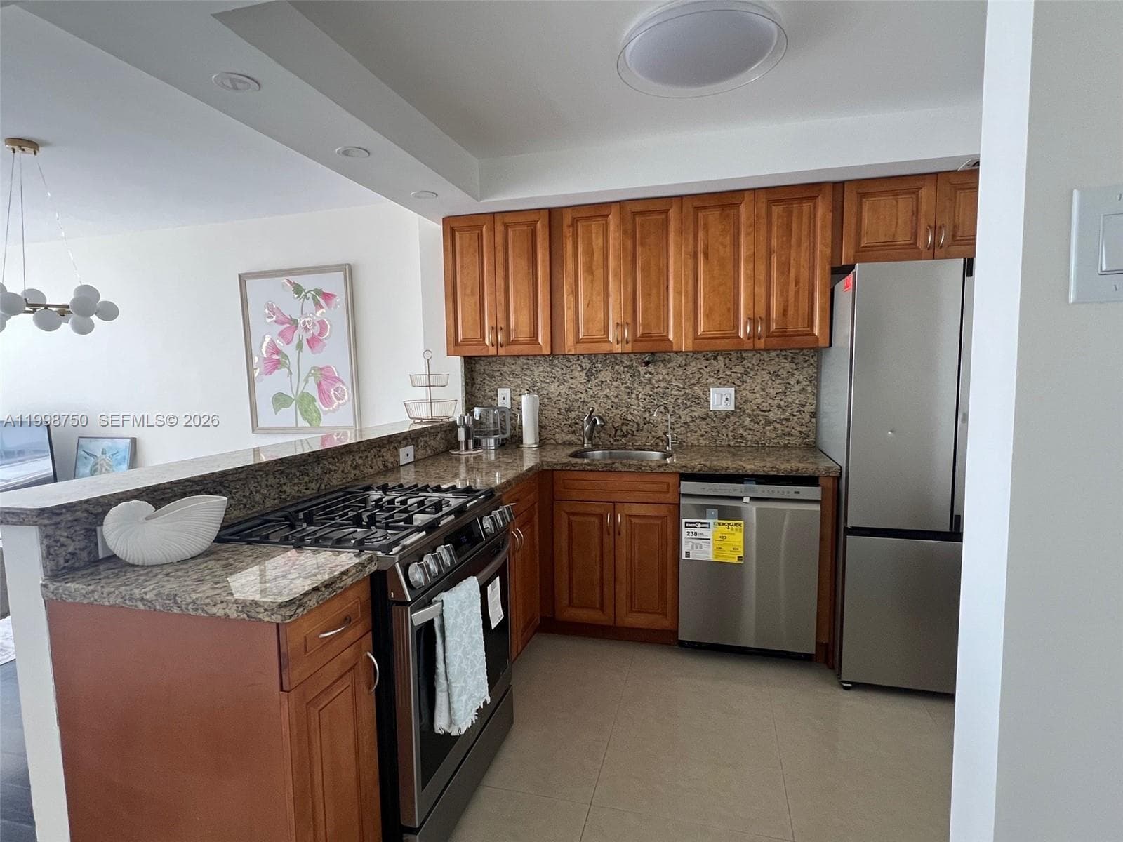 2030 Ocean Dr 2102 photo 5