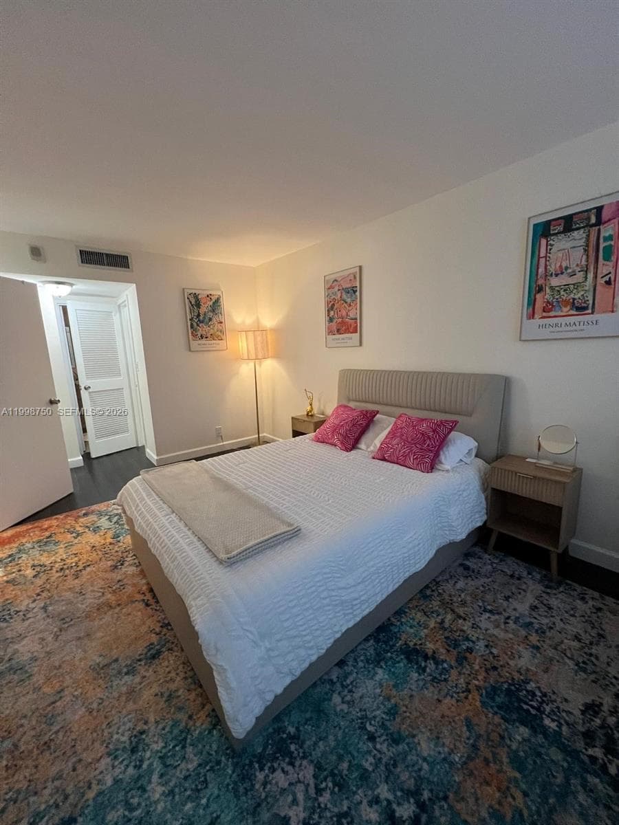 2030 Ocean Dr 2102 photo 11