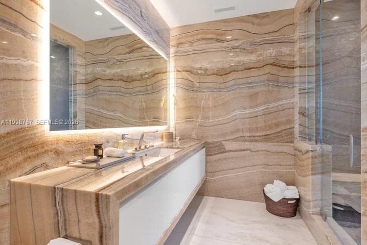 17901 Collins Ave 2604 photo 22