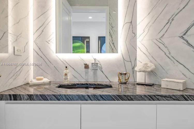 17901 Collins Ave 2604 photo 24