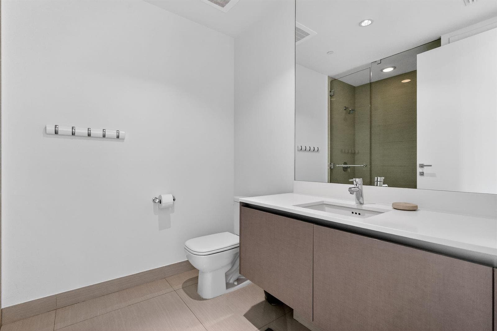 3250 NE 188th Street 706 photo 24