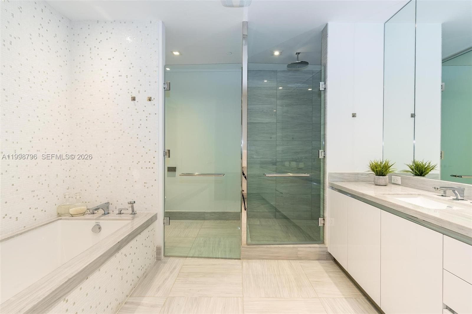 16901 Collins Ave 903 photo 13