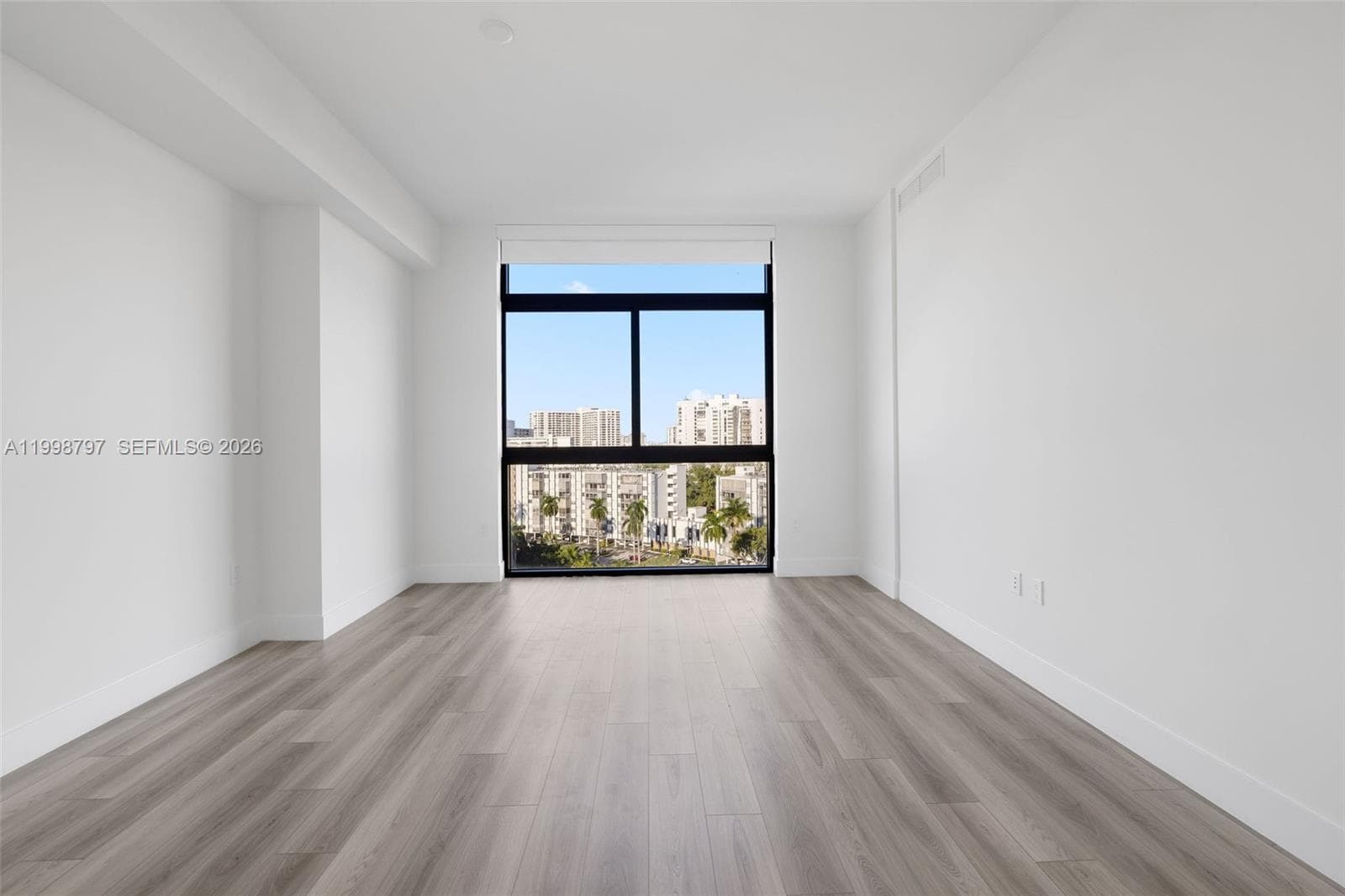 101 Diplomat Pkwy 1002 photo 17