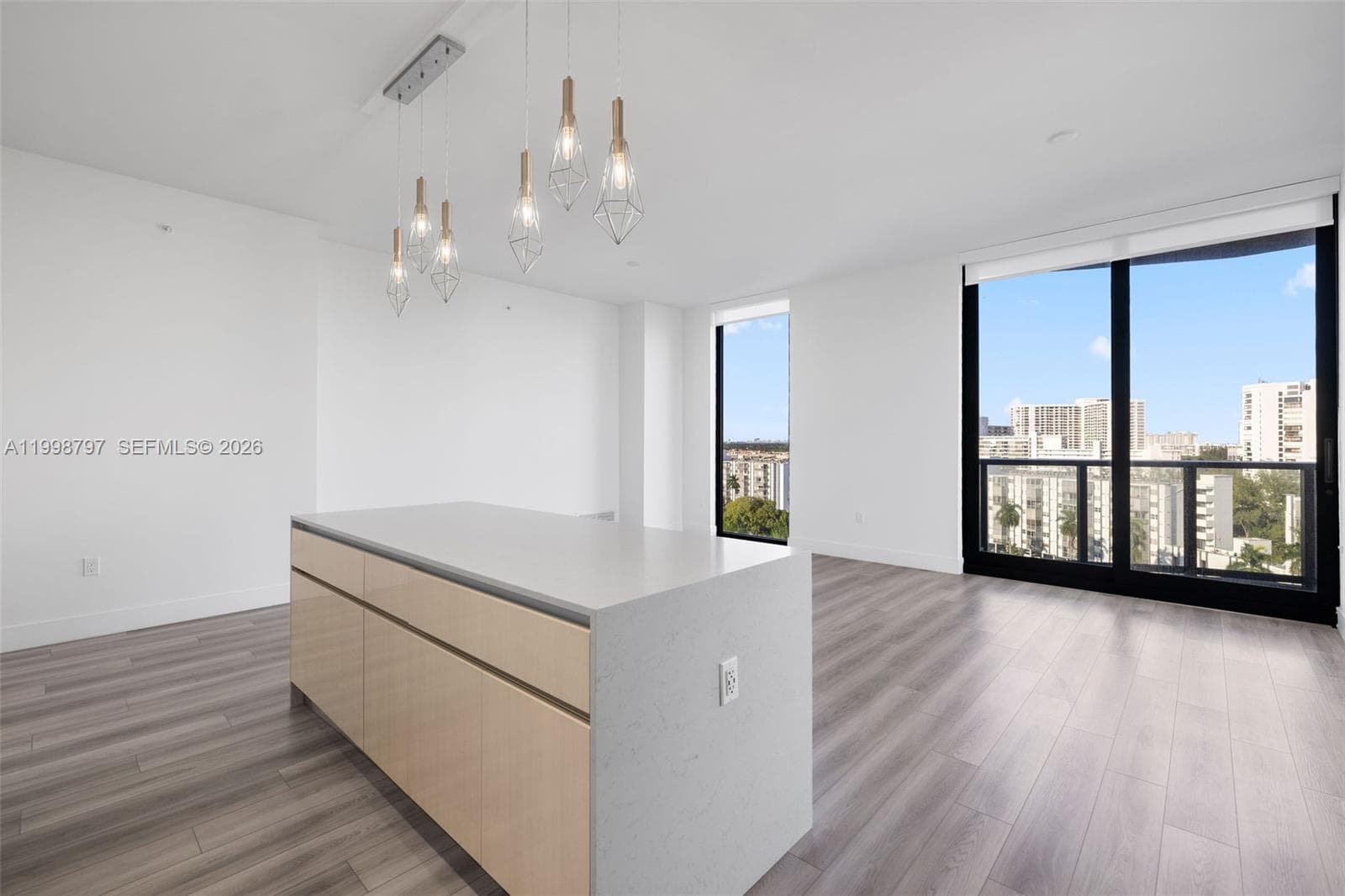 101 Diplomat Pkwy 1002 photo 5