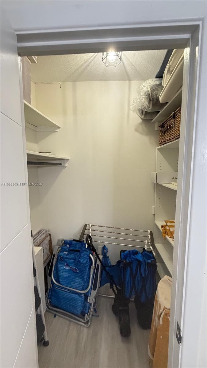 1965 Ocean Dr 5D photo 16