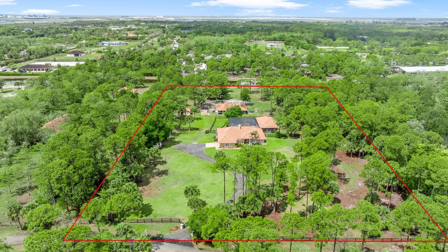 2559 Palm Deer Drive photo 2