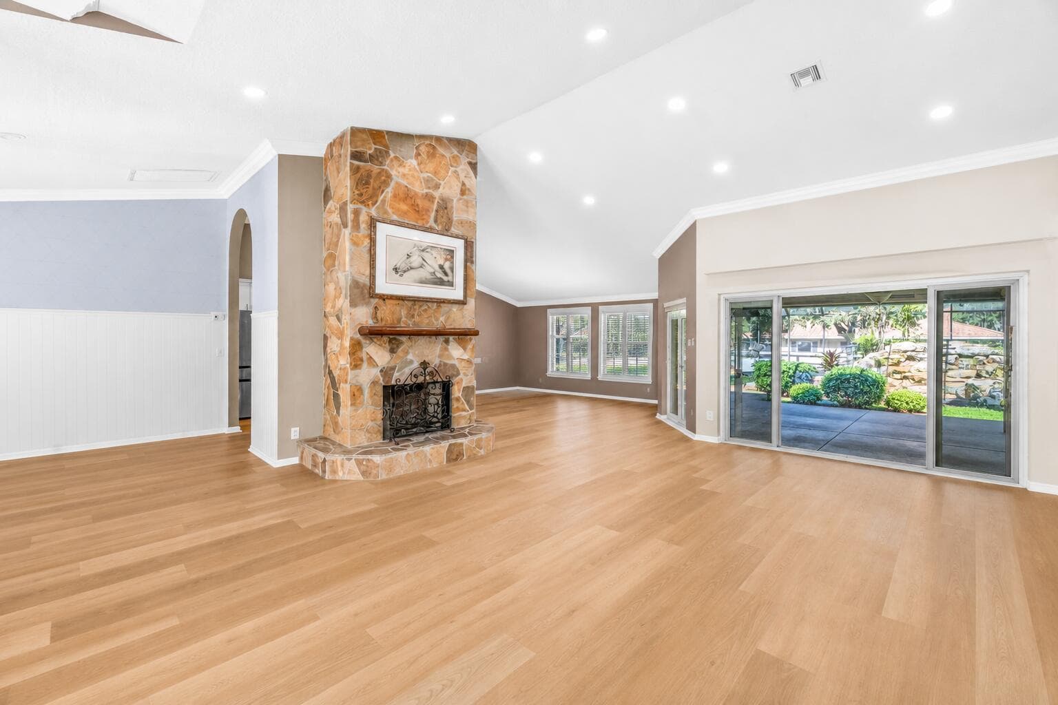 2559 Palm Deer Drive photo 3