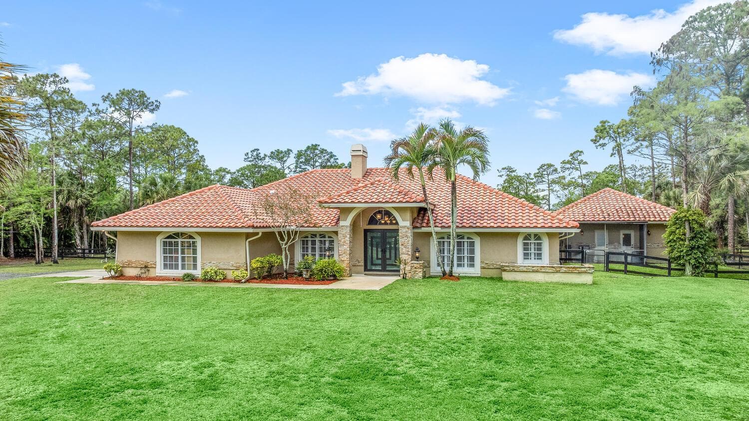 2559 Palm Deer Drive photo 1