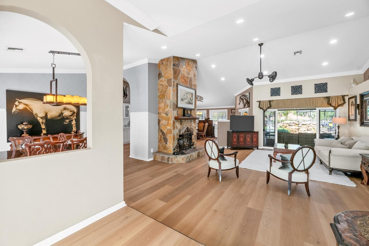 2559 Palm Deer Drive photo 4