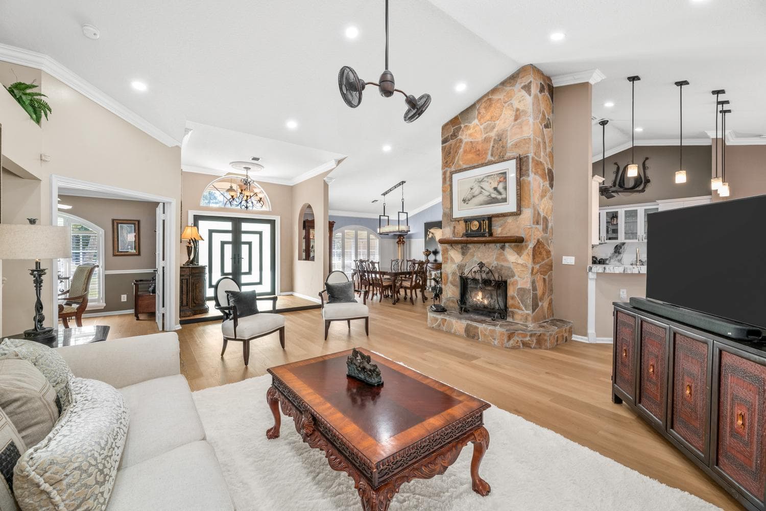2559 Palm Deer Drive photo 8