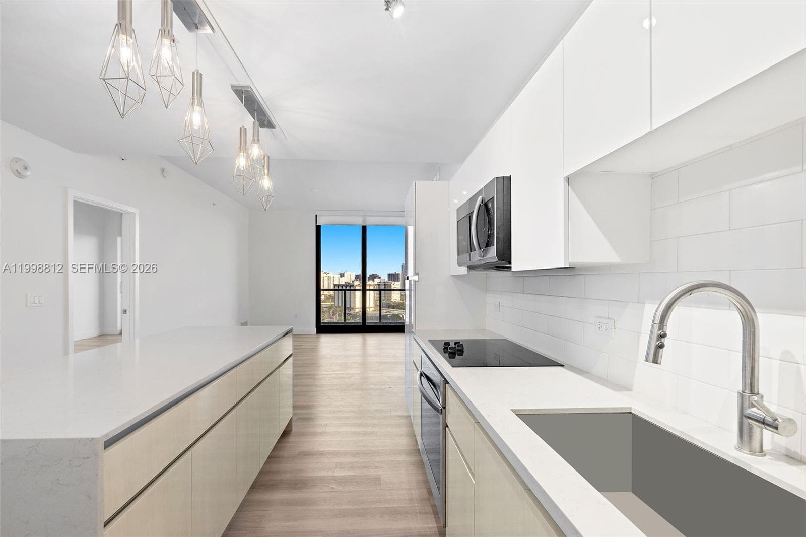 101 Diplomat Pkwy 1004 photo 2