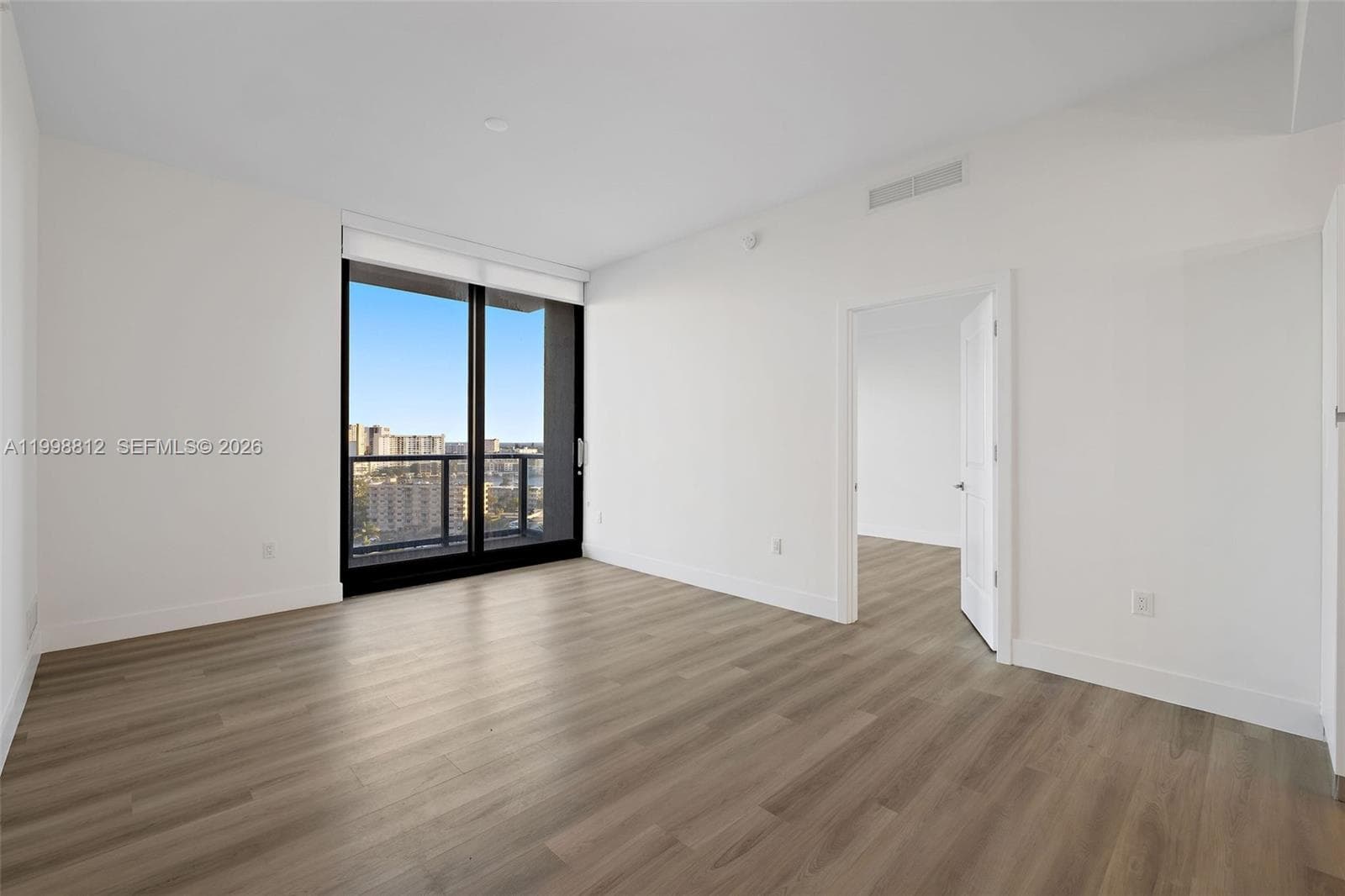 101 Diplomat Pkwy 1004 photo 13