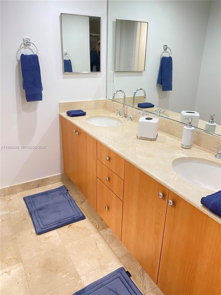 6917 Collins Ave 904 photo 11