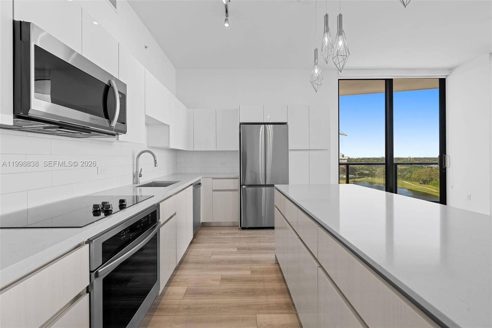 101 Diplomat Pkwy 1201 photo 2