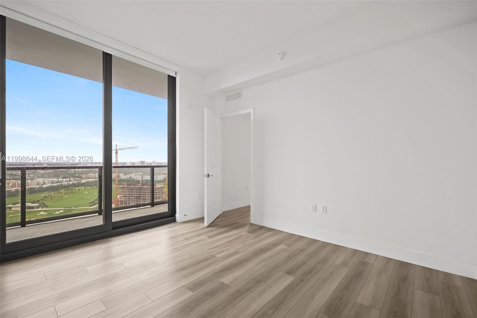 101 Diplomat Pkwy 1205 photo 15