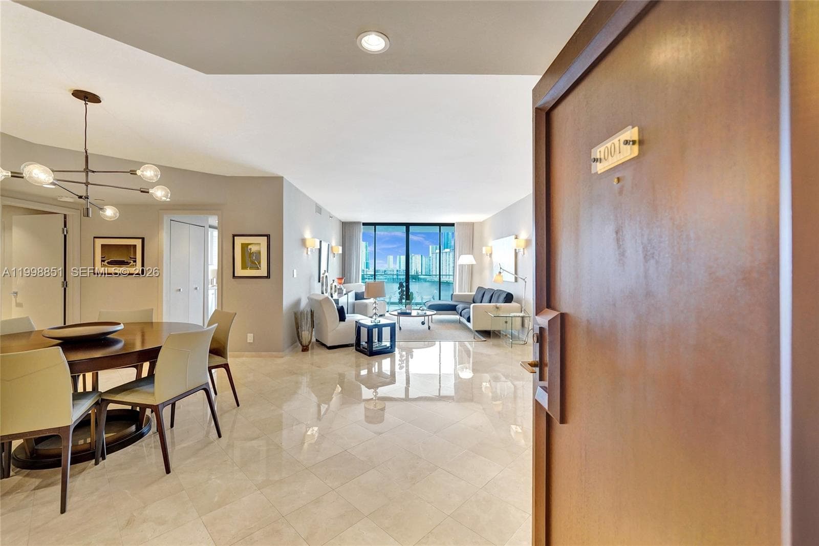 2800 Island Blvd 1001 photo 3