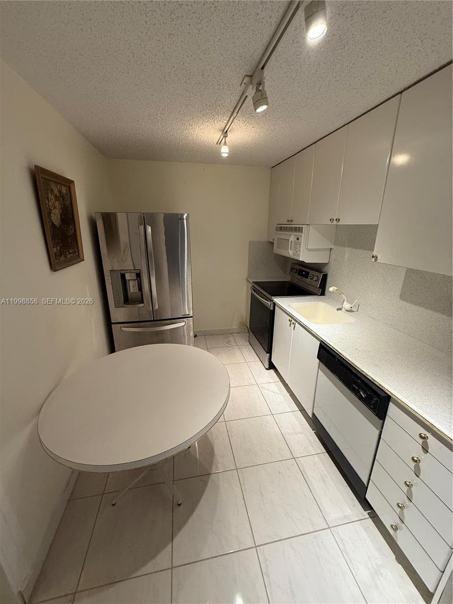 9273 Collins Ave 1101 photo 9