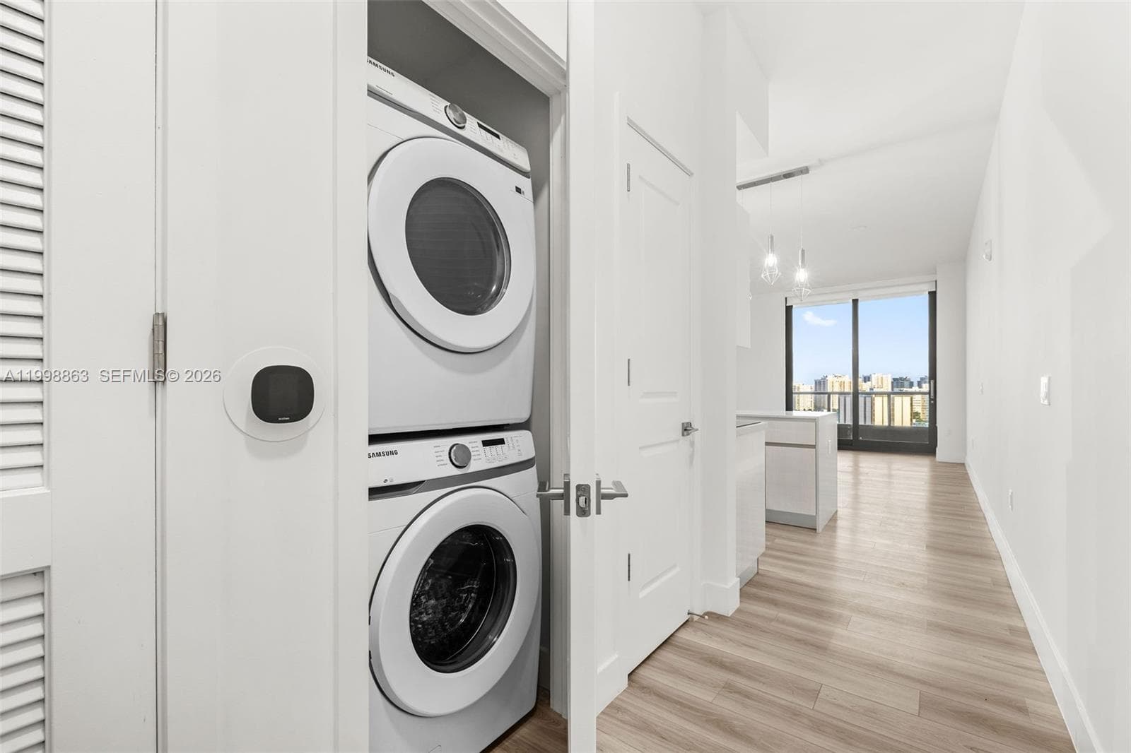 101 Diplomat Pkwy 1206 photo 2