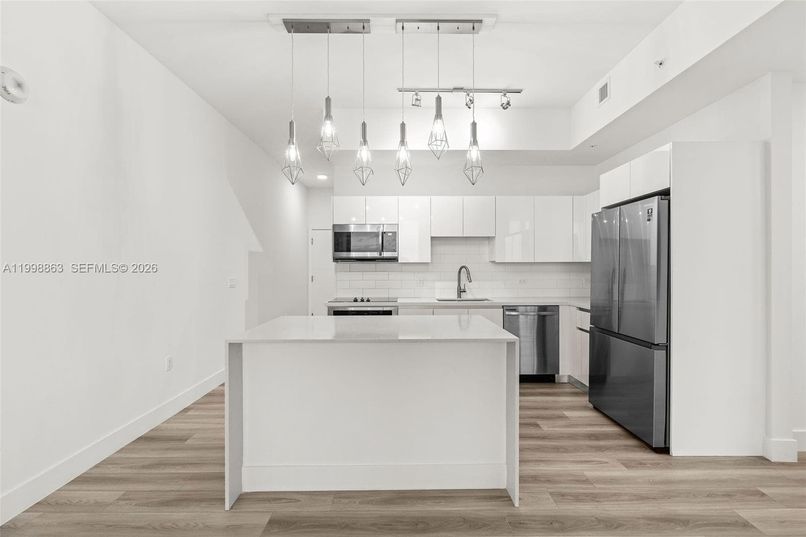 101 Diplomat Pkwy 1206 photo 13