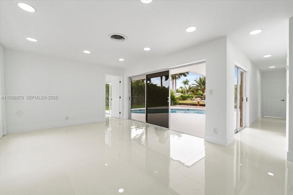 1910 36th St photo 18