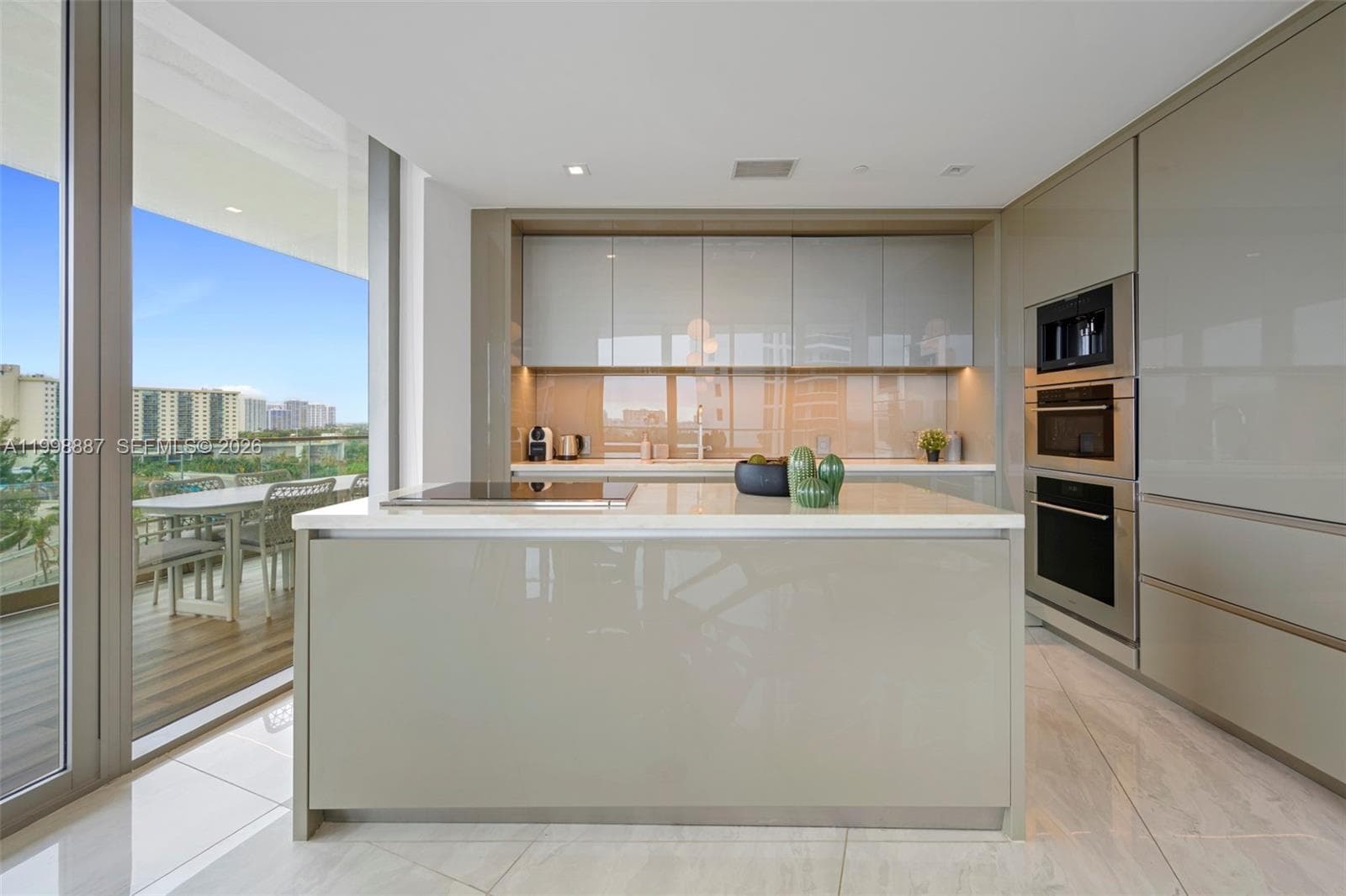 18975 Collins Ave 605 photo 13