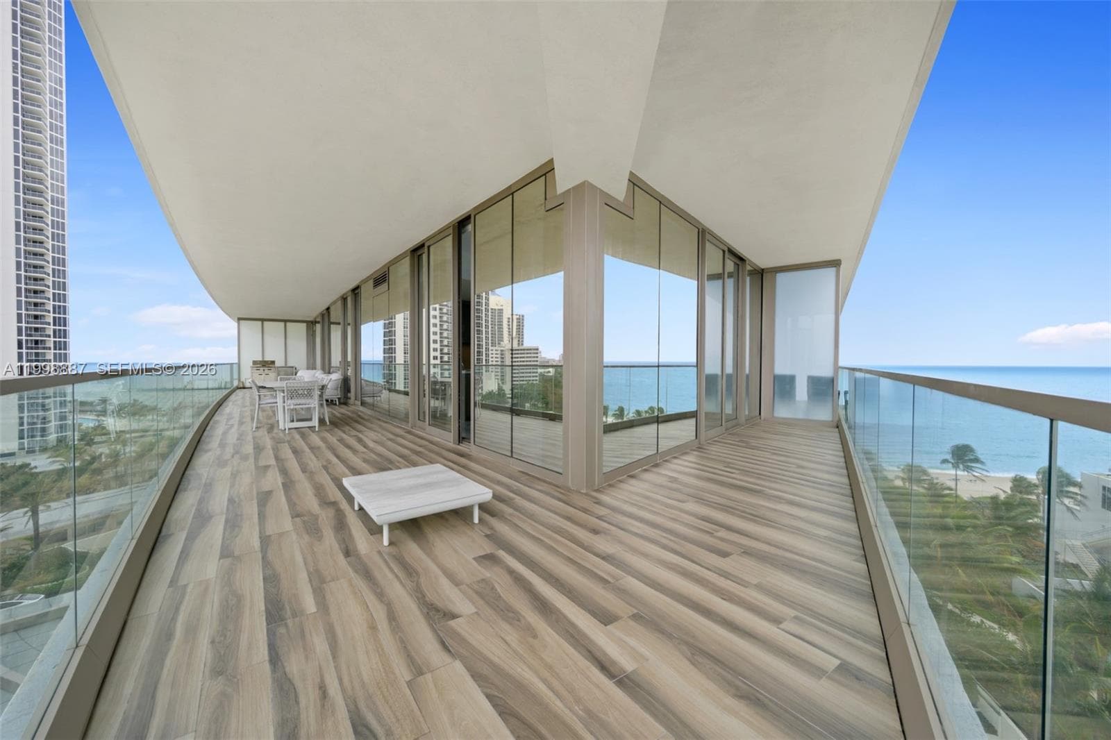 18975 Collins Ave 605 photo 3