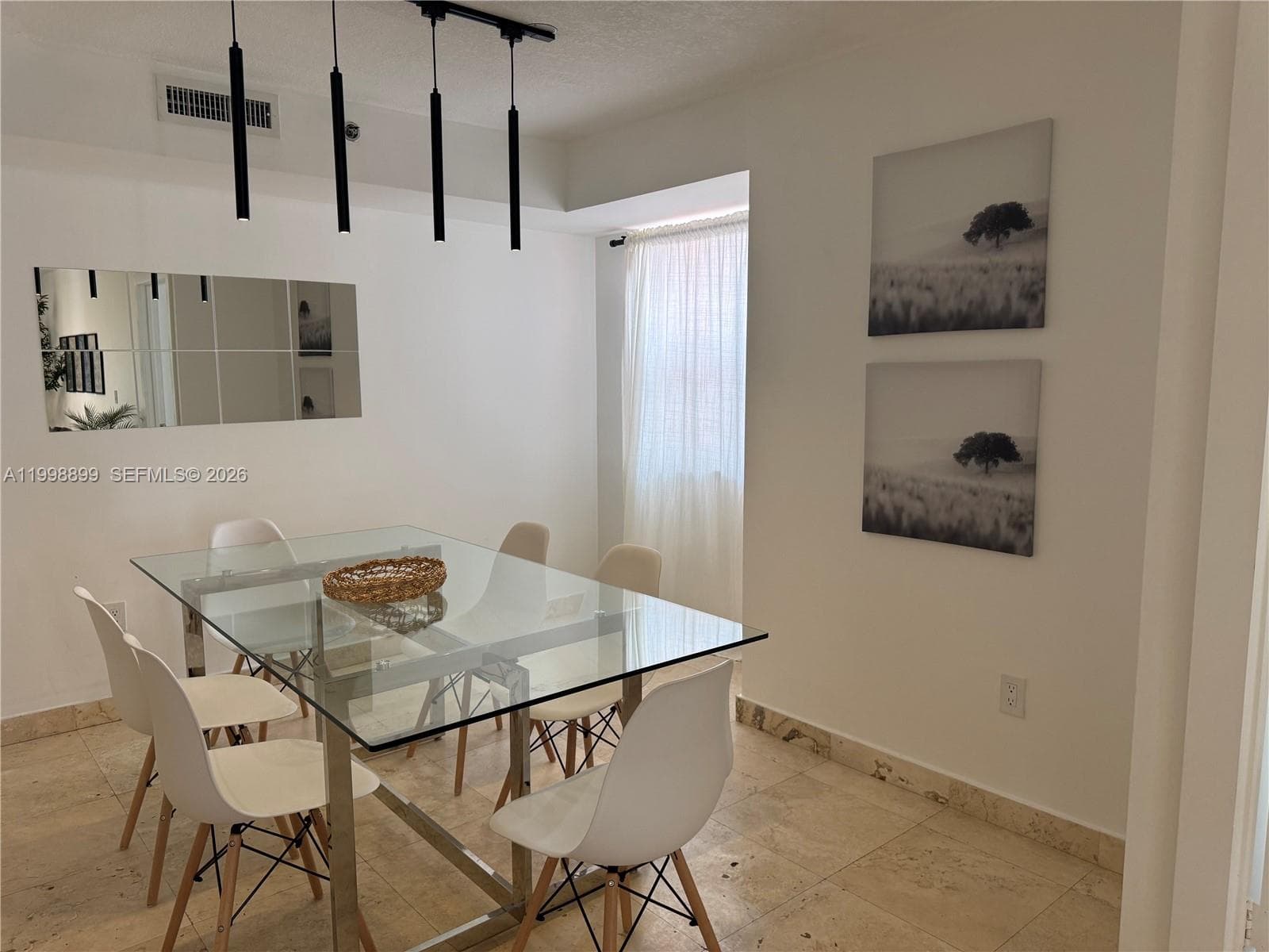 19555 Country Club Dr 8602 photo 5