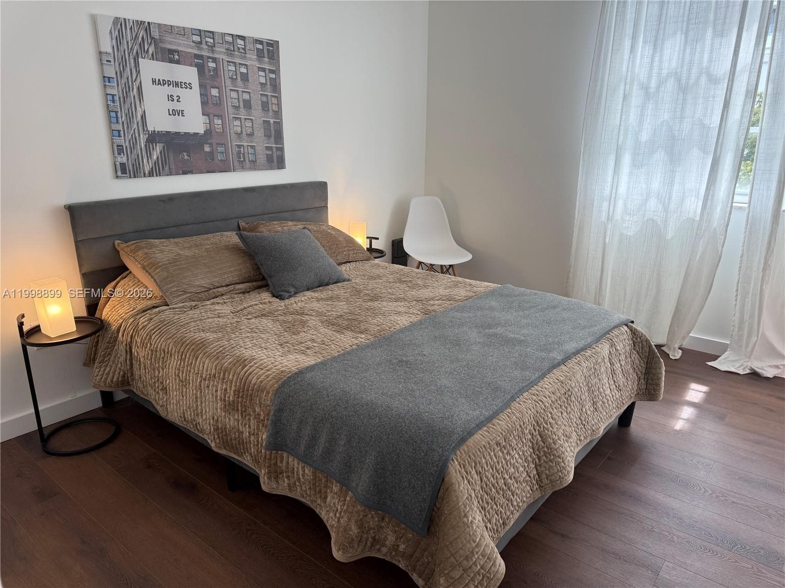 19555 Country Club Dr 8602 photo 9