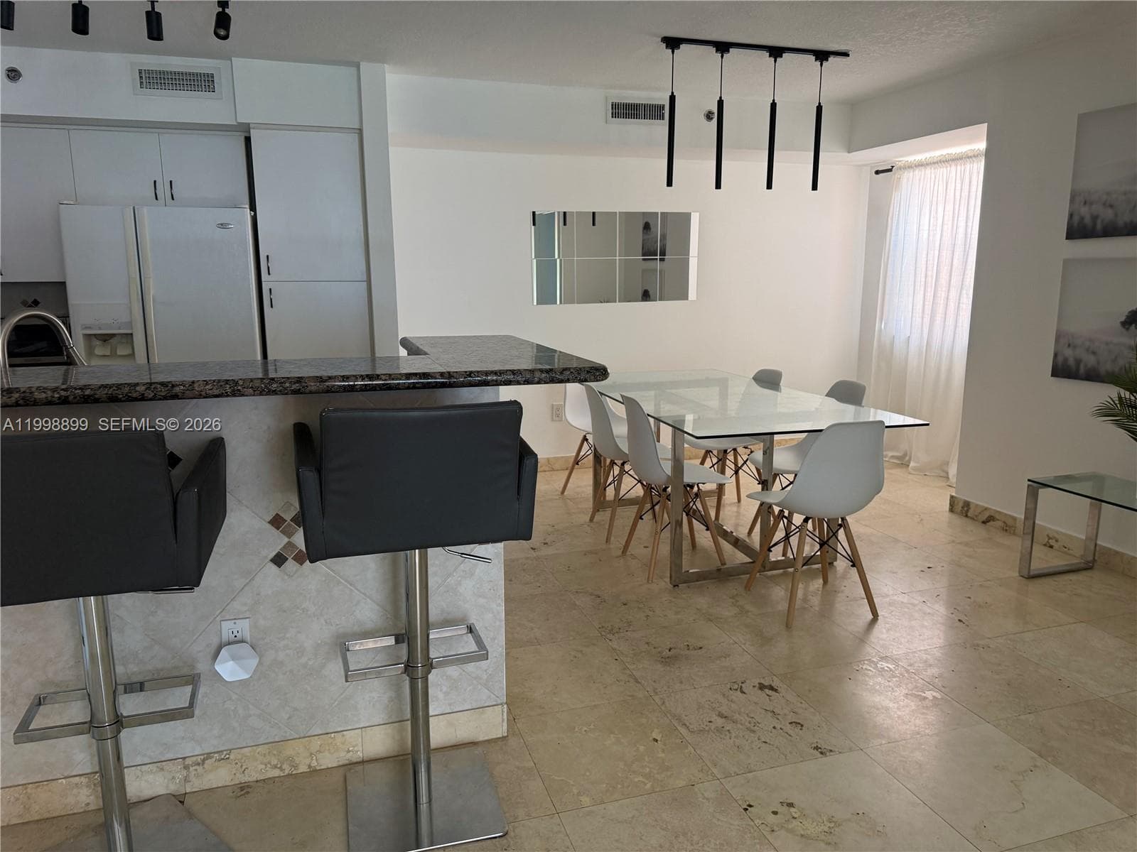 19555 Country Club Dr 8602 photo 4