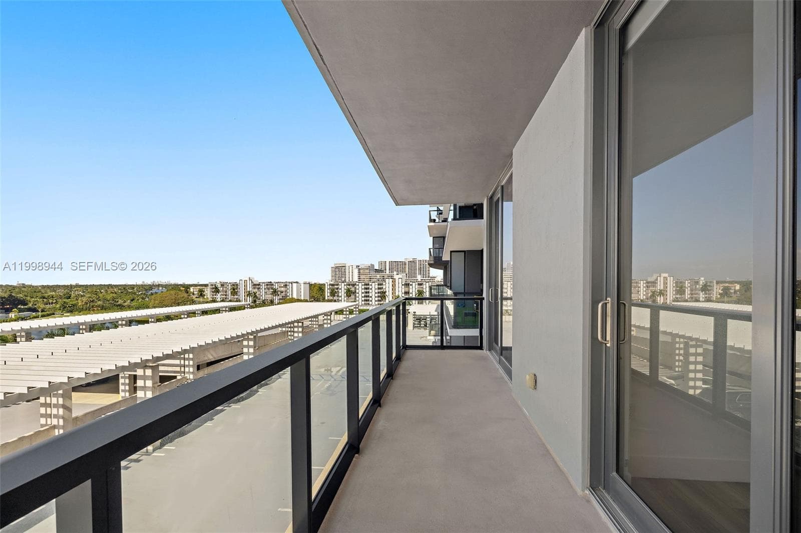 101 Diplomat Pkwy 1409 photo 17