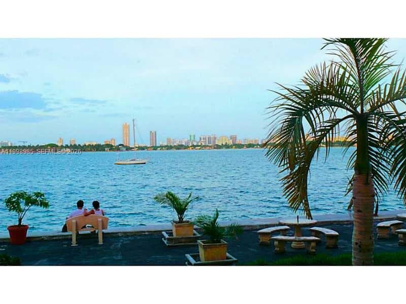 7545 Treasure Dr 9K photo 17