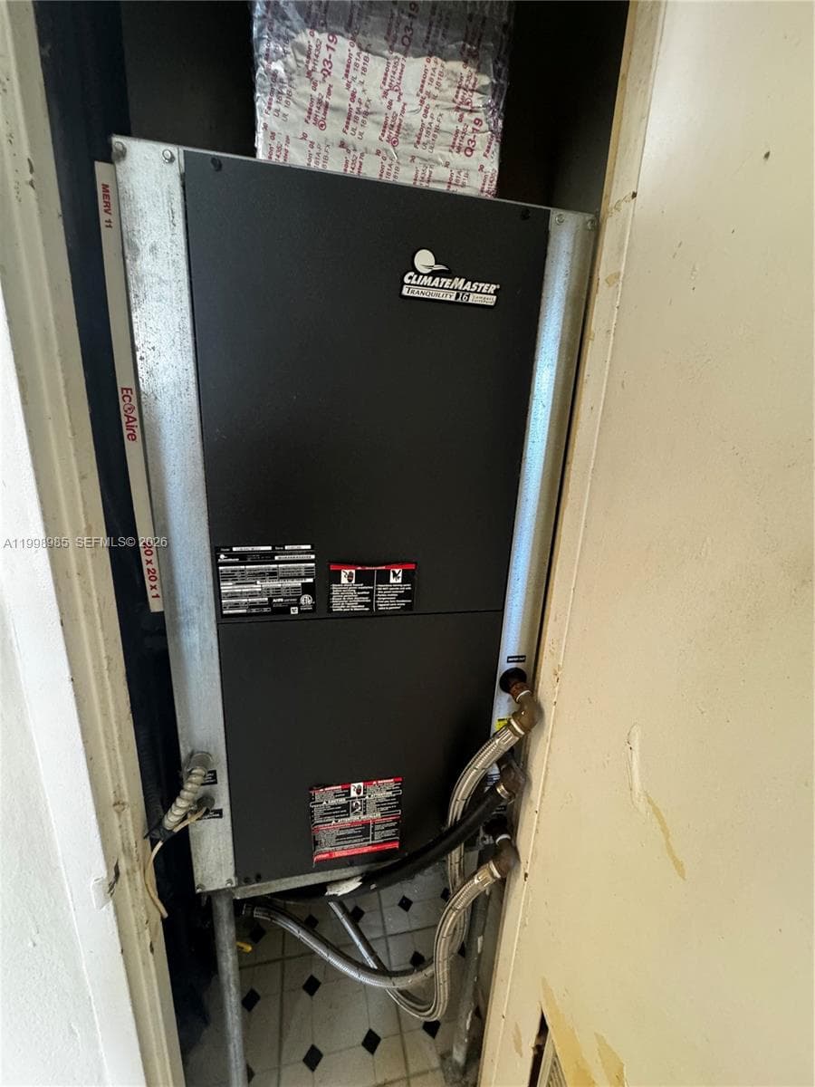 7545 Treasure Dr 9K photo 14