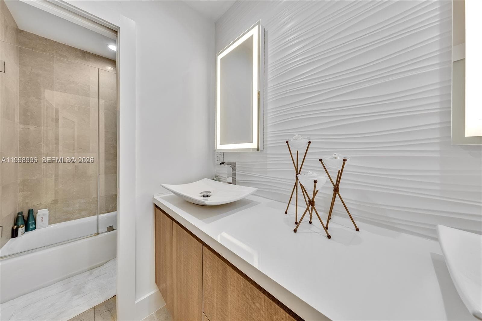 6917 Collins Ave PH22 photo 16