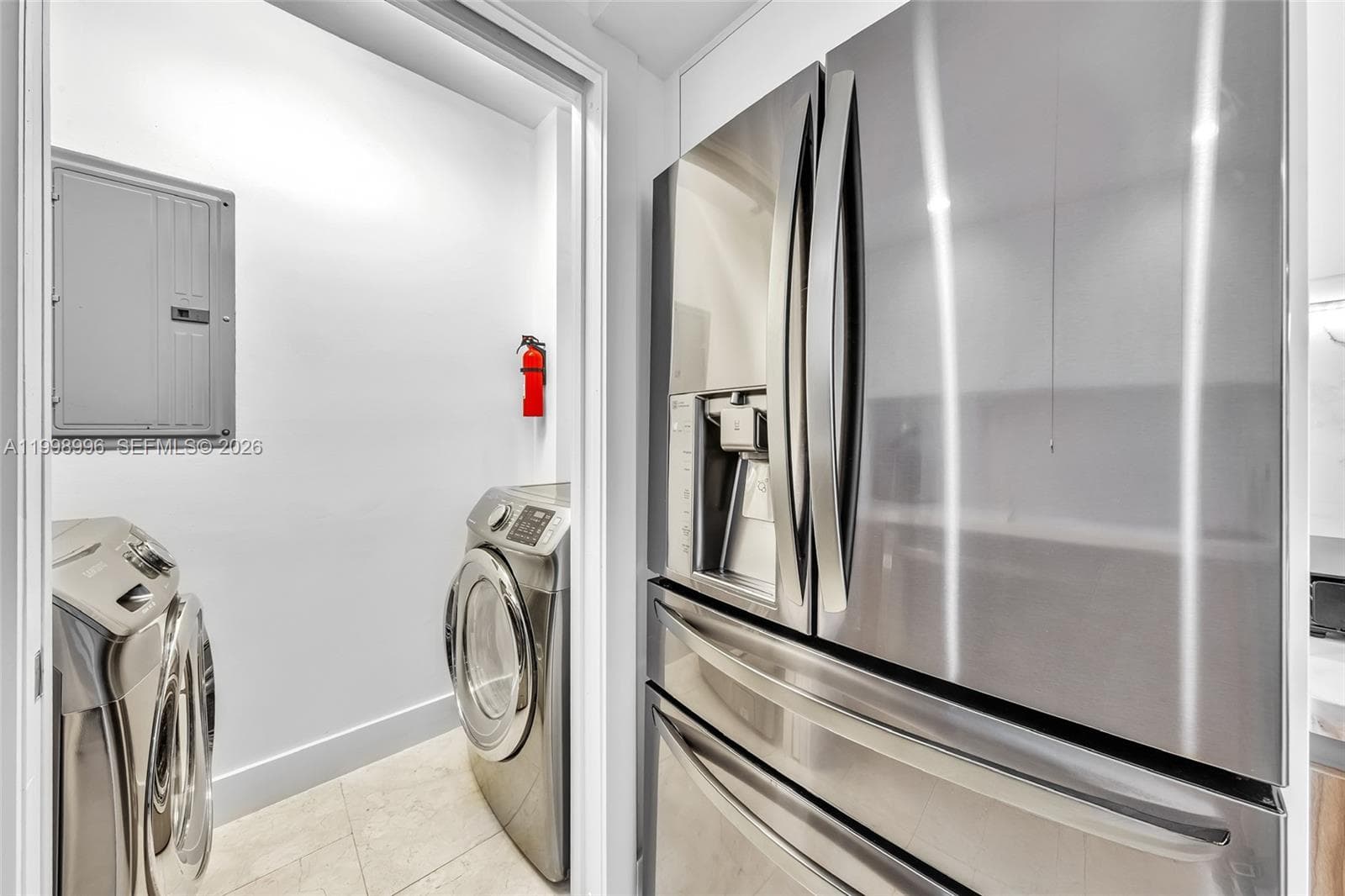 6917 Collins Ave PH22 photo 22