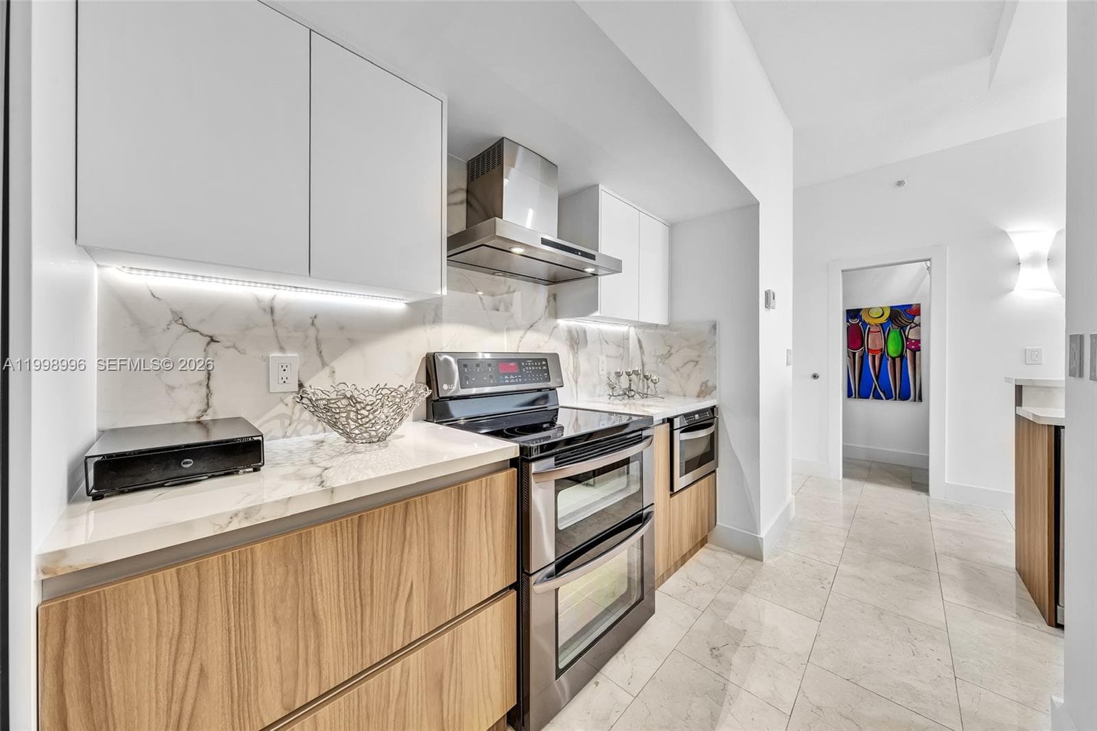 6917 Collins Ave PH22 photo 21