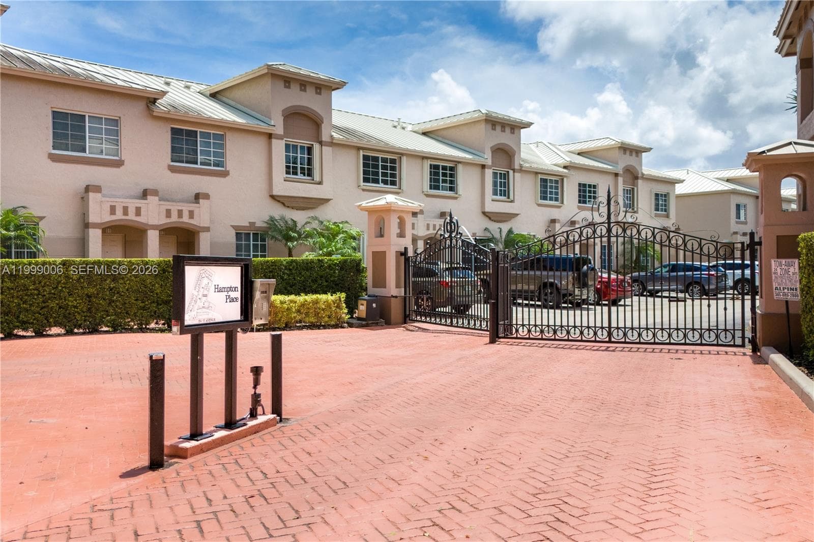 15750 92nd Ave 20C photo 1