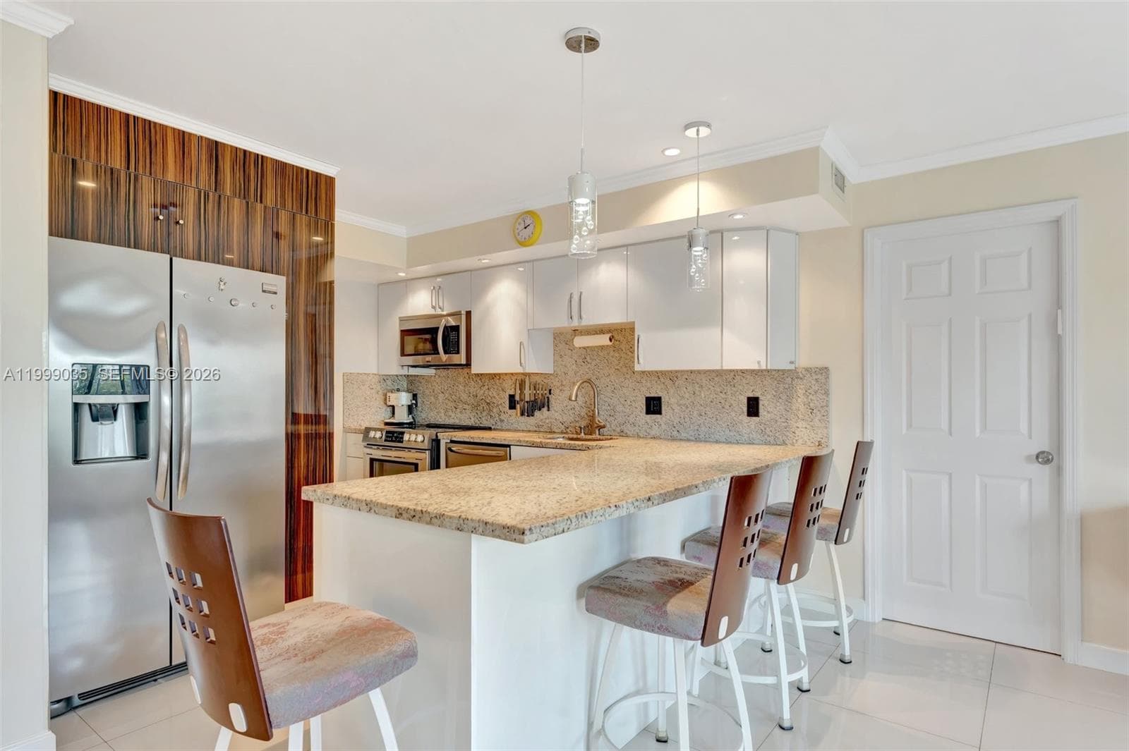 300 Diplomat Pkwy 606 photo 10