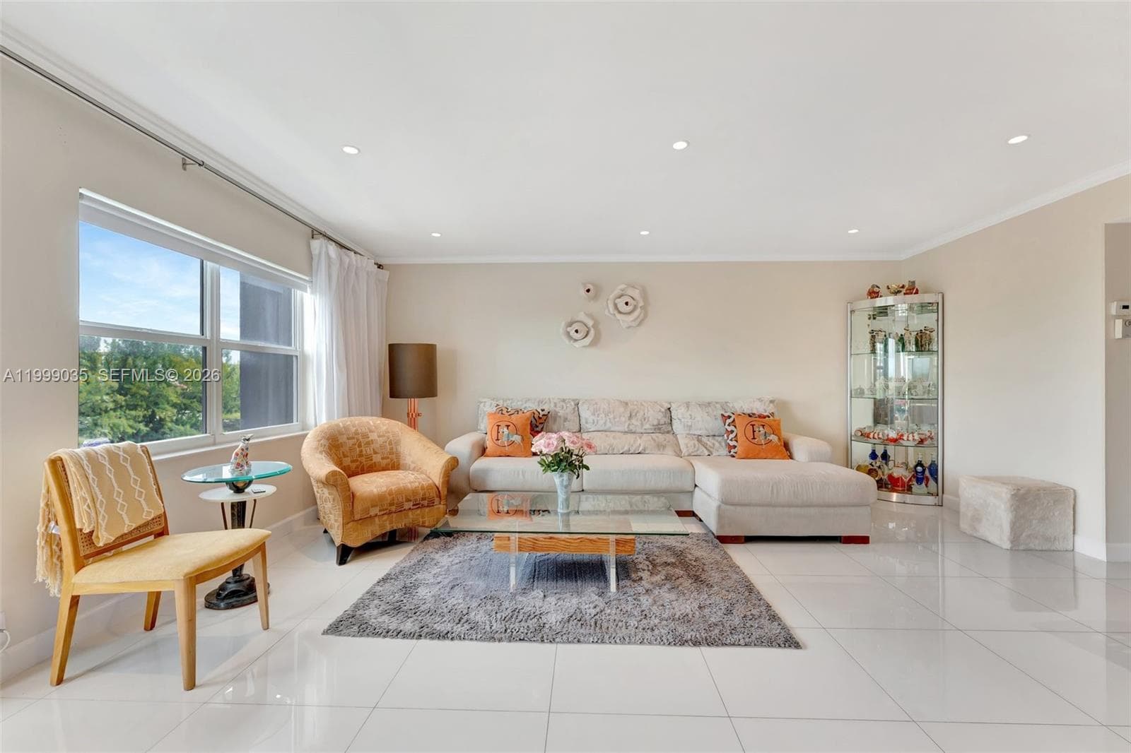 300 Diplomat Pkwy 606 photo 8