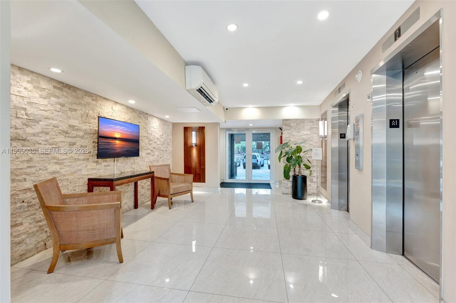 300 Diplomat Pkwy 606 photo 21