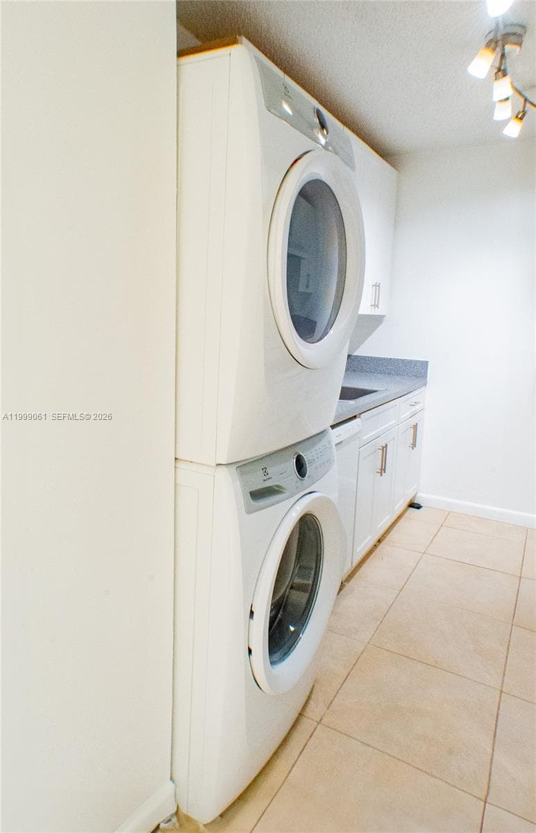 8260 210th St 210 photo 7