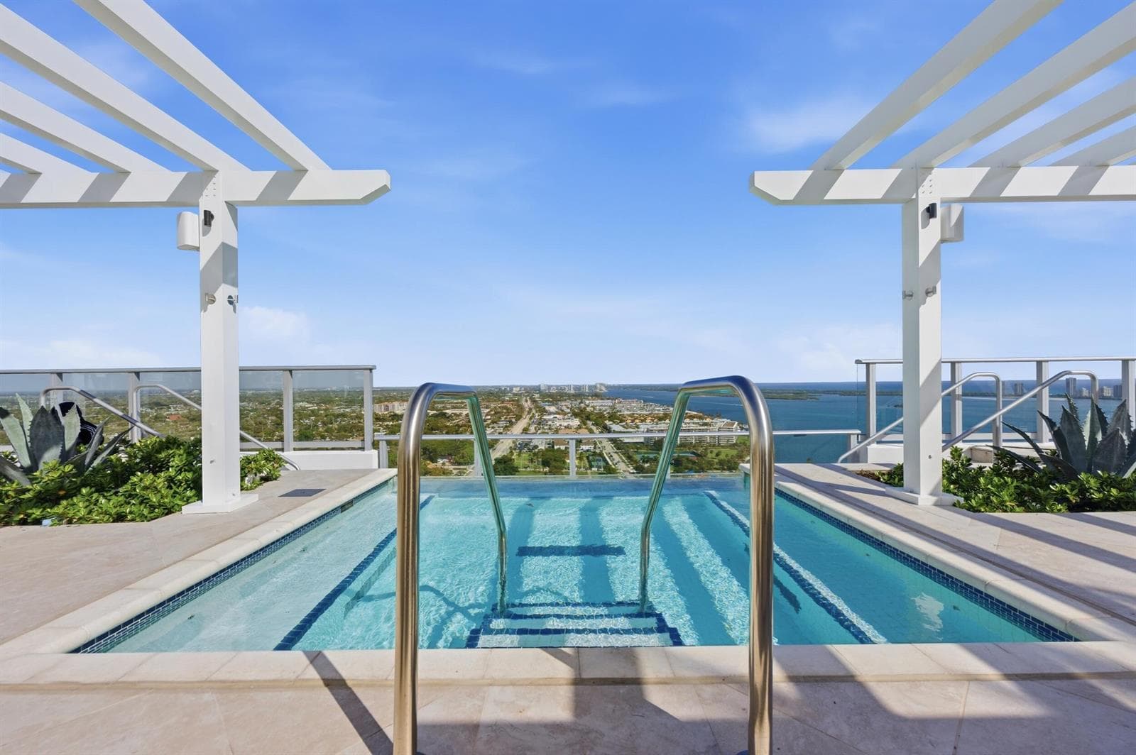 220 Lake Shore Drive 811 photo 18