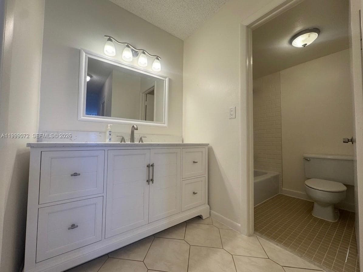 3800 Ocean Dr 719 photo 10