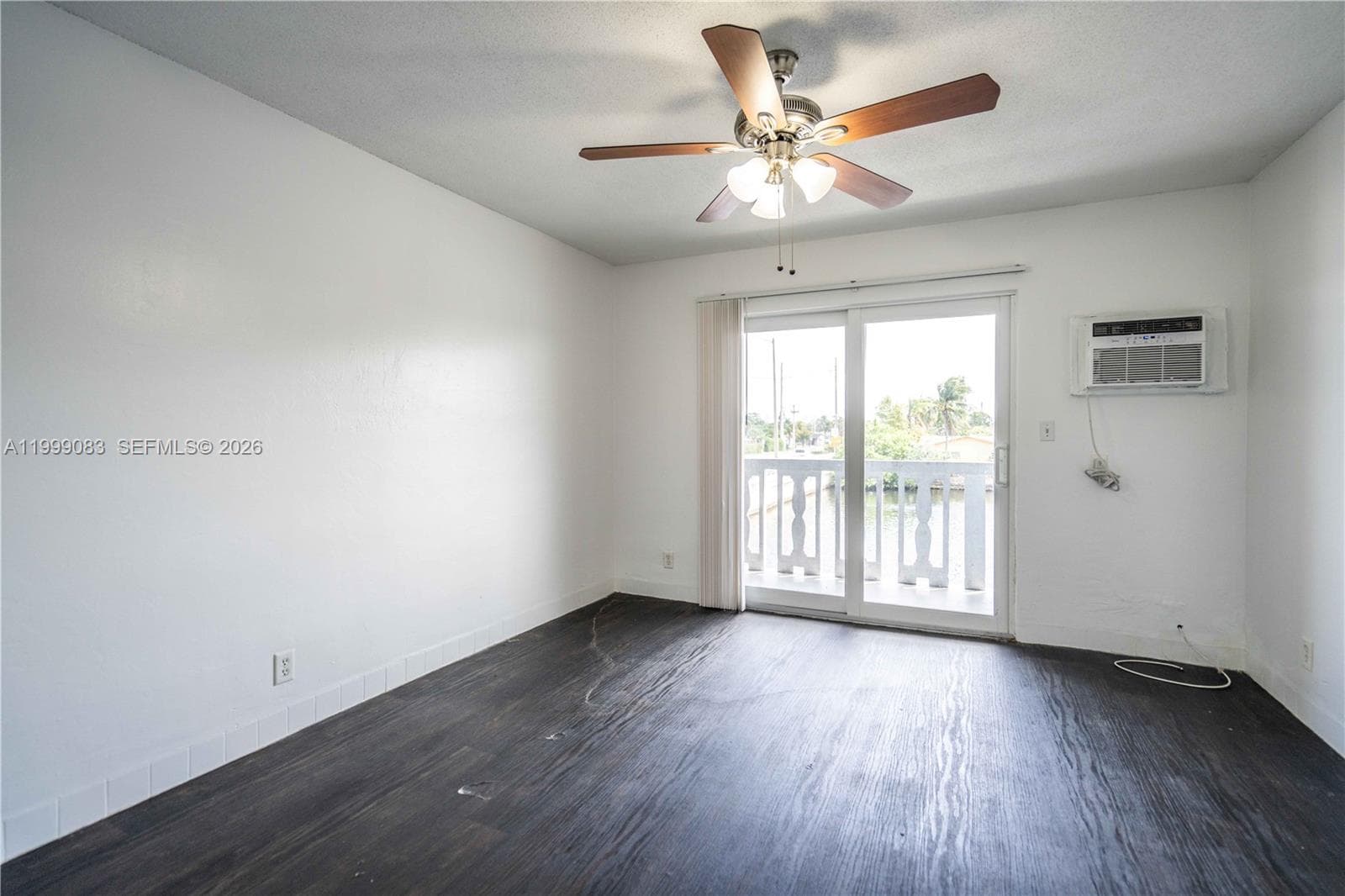 3049 9th Ave 7 photo 3